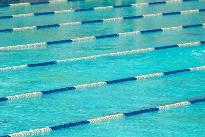 Bahnen eines Schwimmbeckens